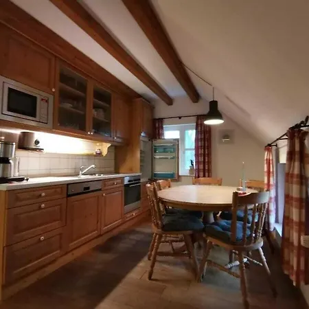 With 3 Bedrooms Ferienhaus Grosswurden